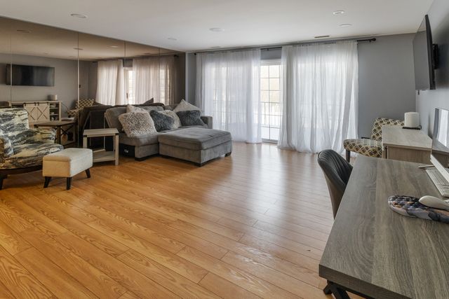 3427 Vollmer Road 205, Flossmoor, IL 60422