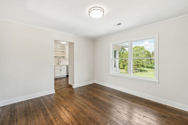 110 S Laurel Cir, Columbia, TN 38401
