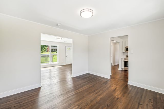 110 S Laurel Cir, Columbia, TN 38401