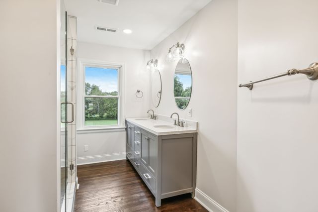 110 S Laurel Cir, Columbia, TN 38401