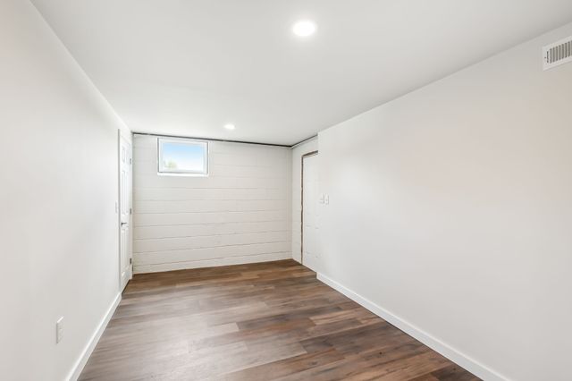 110 S Laurel Cir, Columbia, TN 38401