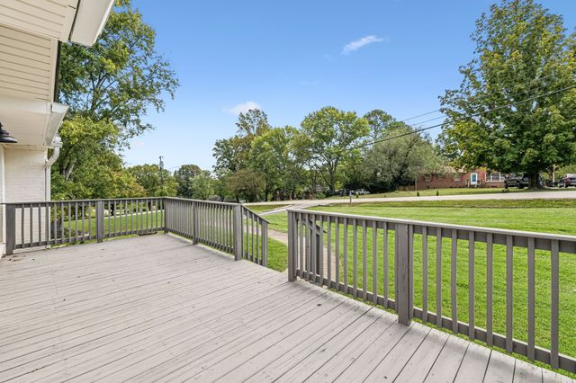 110 S Laurel Cir, Columbia, TN 38401