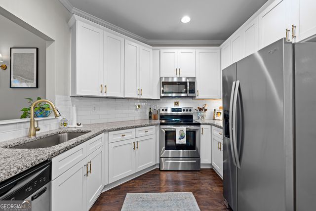 273 Park Pine Circle, Grantville, GA 30220