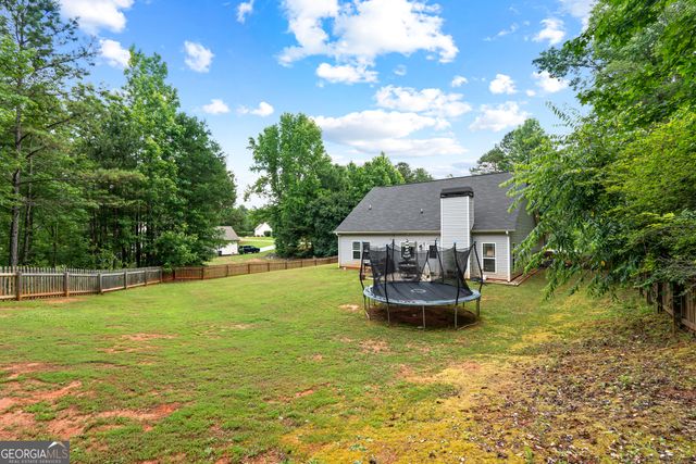 273 Park Pine Circle, Grantville, GA 30220