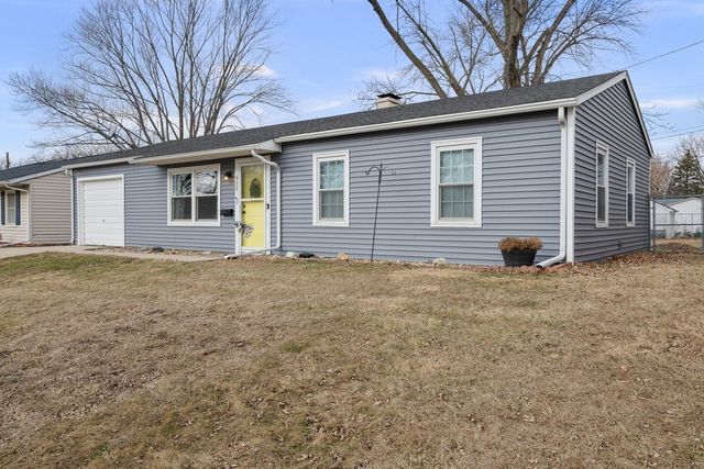 933 34th Avenue, East Moline, IL 61244