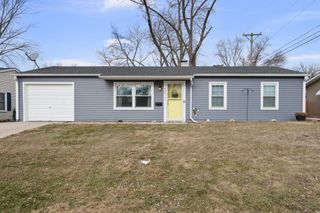933 34th Avenue, East Moline, IL 61244