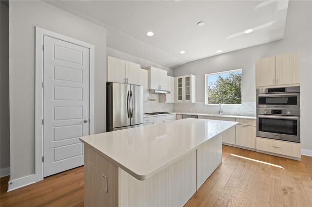 6333 Florencia LN, Austin, TX 78724