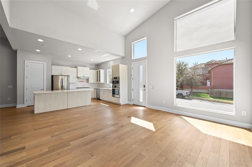 6333 Florencia LN, Austin, TX 78724