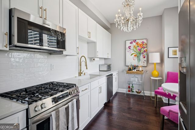 2626 Peachtree Road NW 1104, Atlanta, GA 30305