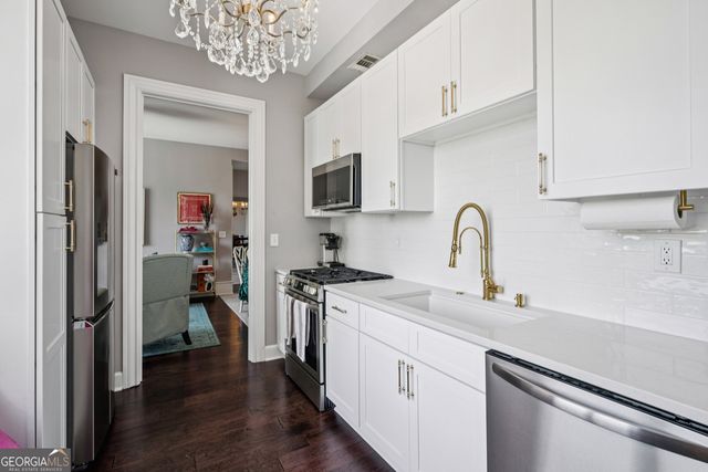 2626 Peachtree Road NW 1104, Atlanta, GA 30305