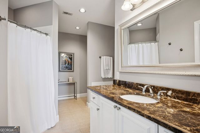 2626 Peachtree Road NW 1104, Atlanta, GA 30305