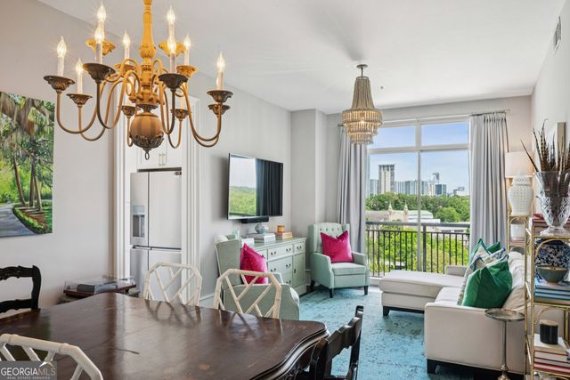 2626 Peachtree Road NW 1104, Atlanta, GA 30305