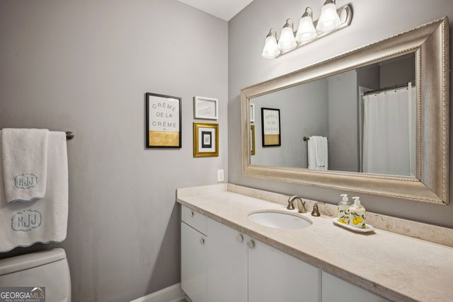 2626 Peachtree Road NW 1104, Atlanta, GA 30305