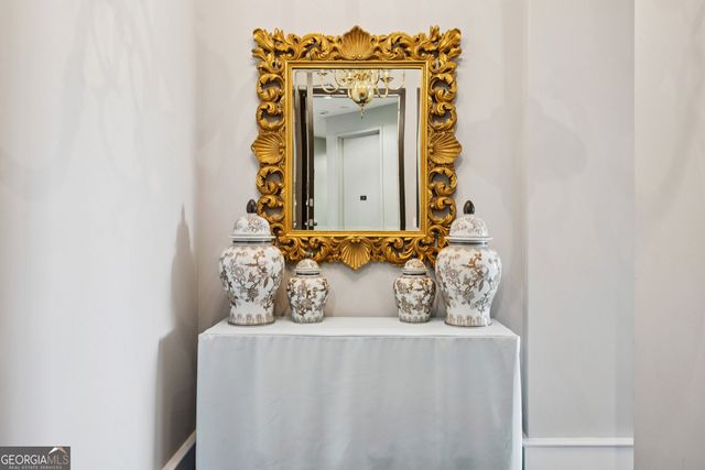 2626 Peachtree Road NW 1104, Atlanta, GA 30305