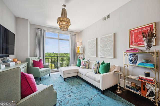 2626 Peachtree Road NW 1104, Atlanta, GA 30305