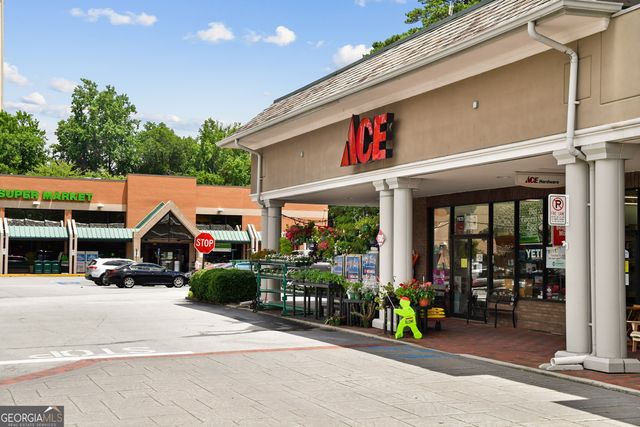 2626 Peachtree Road NW 1104, Atlanta, GA 30305