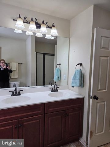 119 BURGUNDY LN, Coatesville, PA 19320