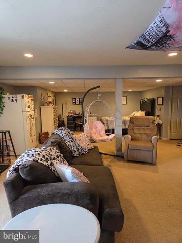 119 BURGUNDY LN, Coatesville, PA 19320