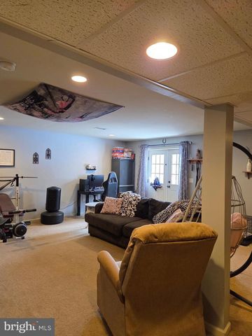 119 BURGUNDY LN, Coatesville, PA 19320