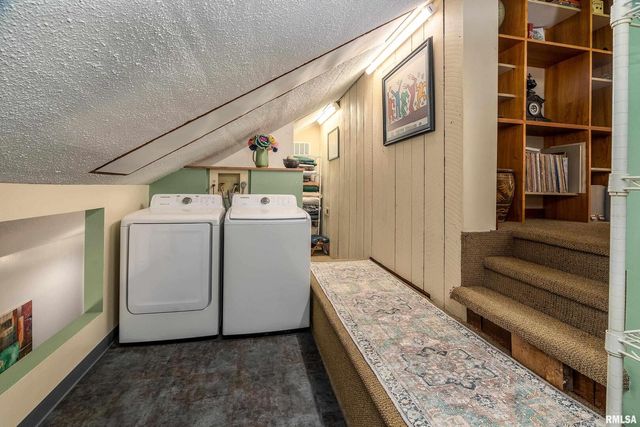 310 CROSS CREEK Drive, Cobden, IL 62920