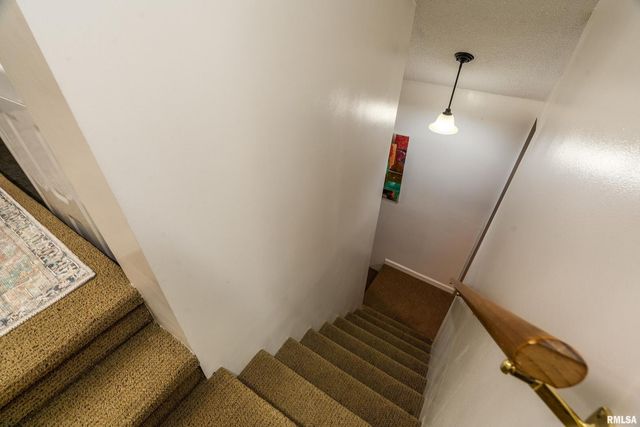 310 CROSS CREEK Drive, Cobden, IL 62920