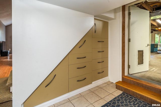 310 CROSS CREEK Drive, Cobden, IL 62920