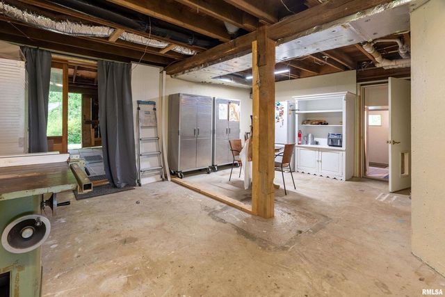 310 CROSS CREEK Drive, Cobden, IL 62920