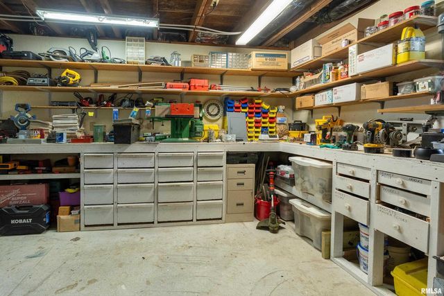 310 CROSS CREEK Drive, Cobden, IL 62920