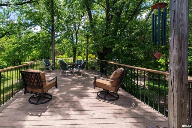 310 CROSS CREEK Drive, Cobden, IL 62920