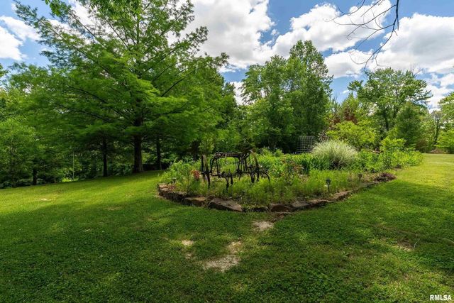 310 CROSS CREEK Drive, Cobden, IL 62920