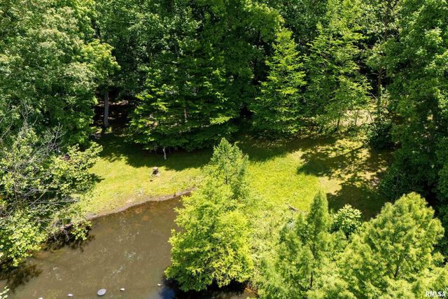 310 CROSS CREEK Drive, Cobden, IL 62920