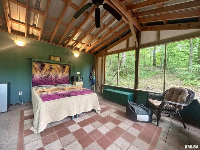 310 CROSS CREEK Drive, Cobden, IL 62920