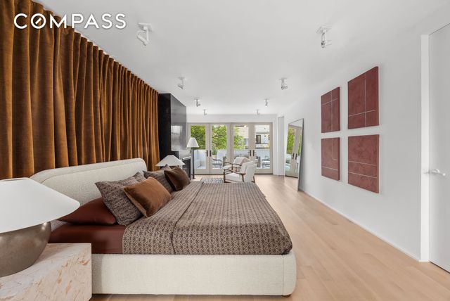 61 S 4th Street, New York City, NY 11249