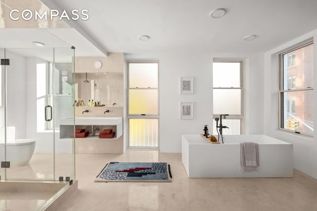 61 S 4th Street, New York City, NY 11249