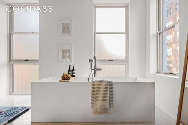 61 S 4th Street, New York City, NY 11249