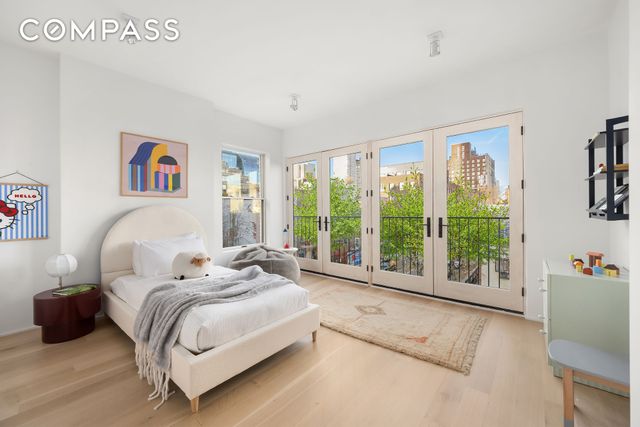 61 S 4th Street, New York City, NY 11249