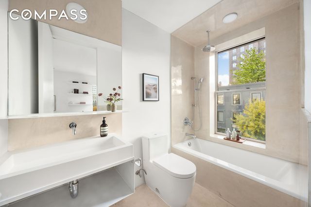 61 S 4th Street, New York City, NY 11249