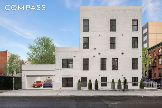 61 S 4th Street, New York City, NY 11249