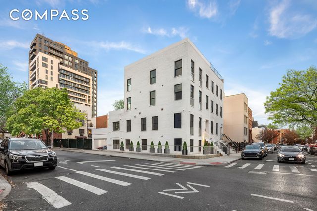 61 S 4th Street, New York City, NY 11249