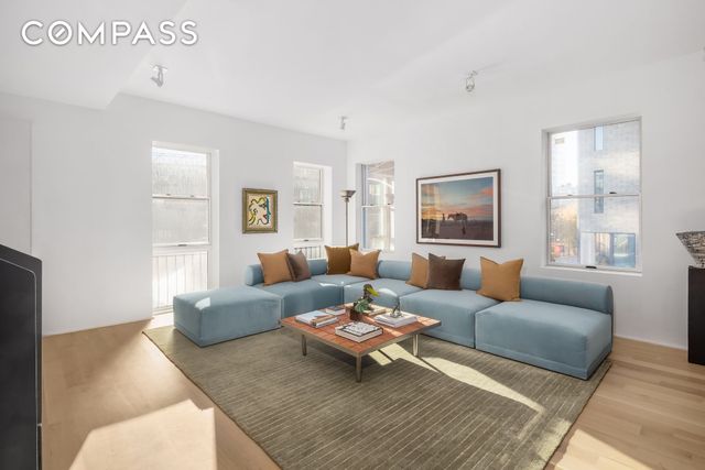 61 S 4th Street, New York City, NY 11249