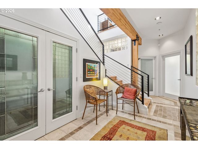 1240 Nw HOYT St 6, Portland, OR 97209