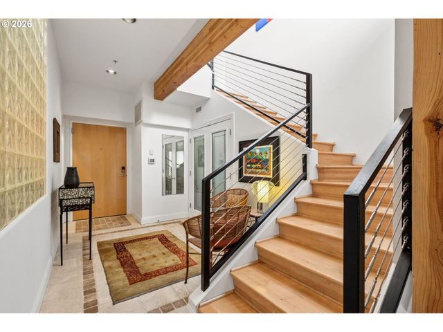 1240 Nw HOYT St 6, Portland, OR 97209