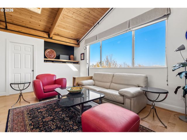 1240 Nw HOYT St 6, Portland, OR 97209