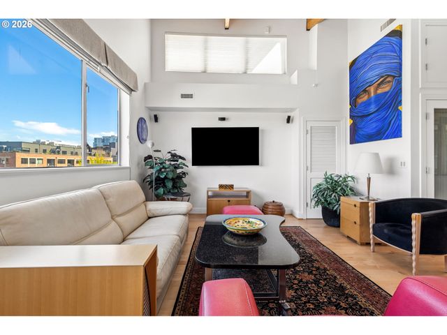 1240 Nw HOYT St 6, Portland, OR 97209