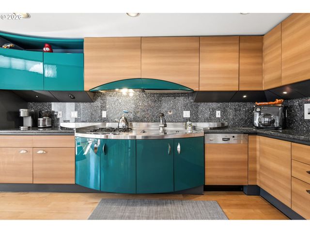 1240 Nw HOYT St 6, Portland, OR 97209