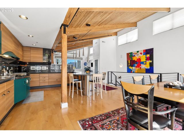 1240 Nw HOYT St 6, Portland, OR 97209