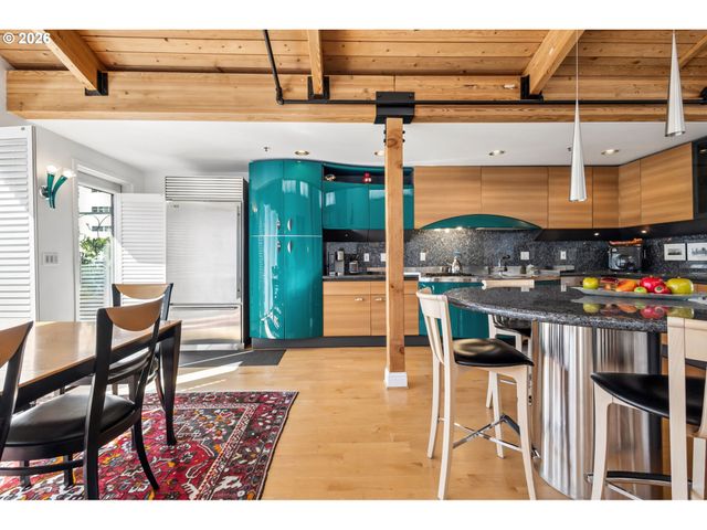 1240 Nw HOYT St 6, Portland, OR 97209