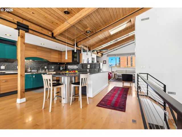 1240 Nw HOYT St 6, Portland, OR 97209