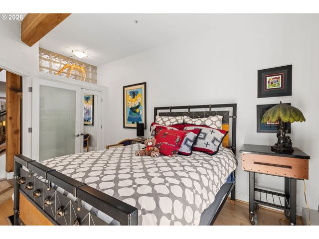 1240 Nw HOYT St 6, Portland, OR 97209