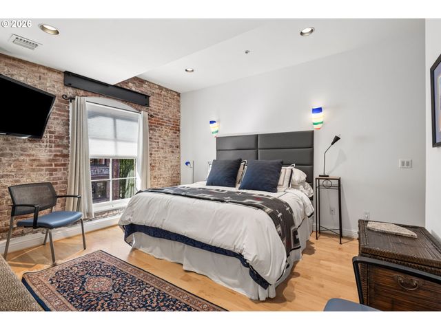 1240 Nw HOYT St 6, Portland, OR 97209